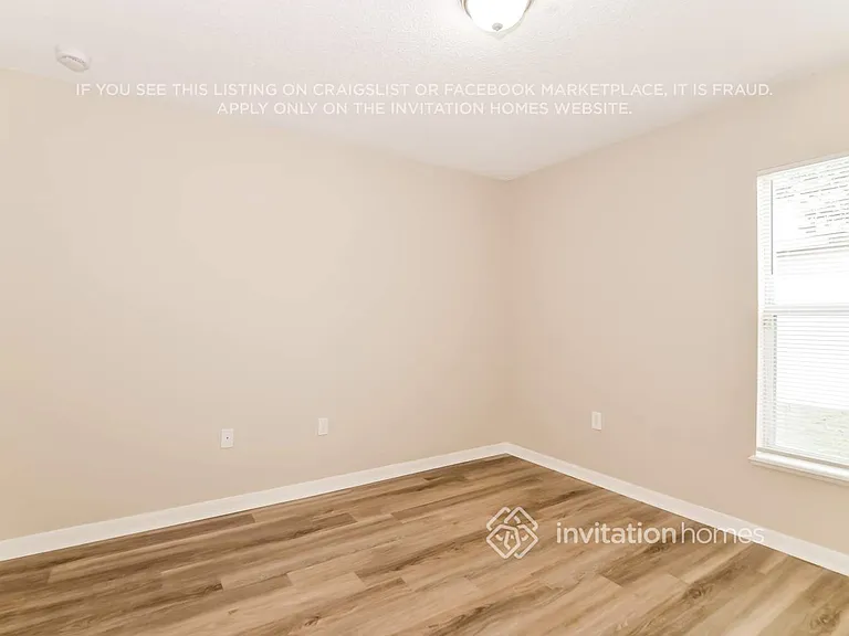 5148 Laval Dr — Photo 10