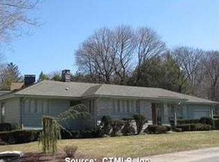 10 Gail Dr, Waterbury, CT 06704