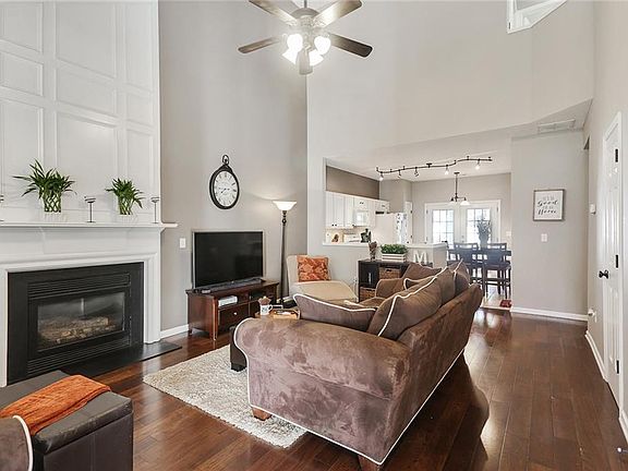 3rd image of 5209 Medlock Corners Dr