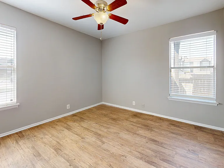 Addison Apartments at the Park — Photo 166