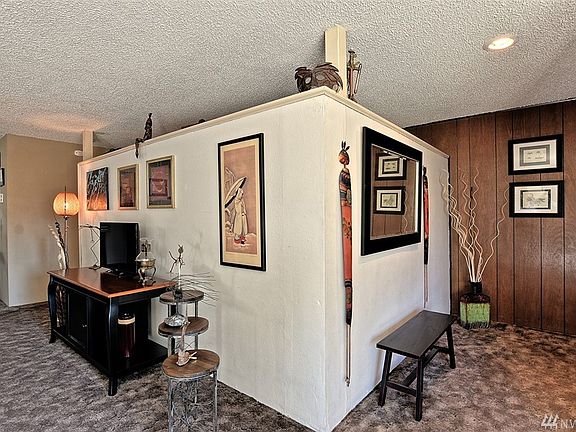 4th image of 3011 Kromer Ave SE