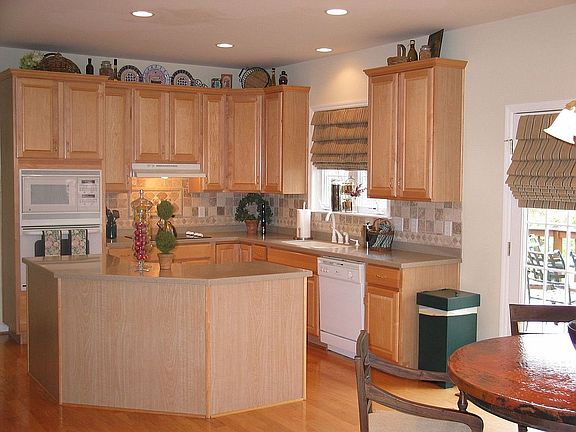 3rd image of 509 Cairnview Dr