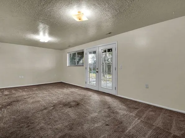 8894 S Alpen Way E, Cottonwood Heights, UT 84121