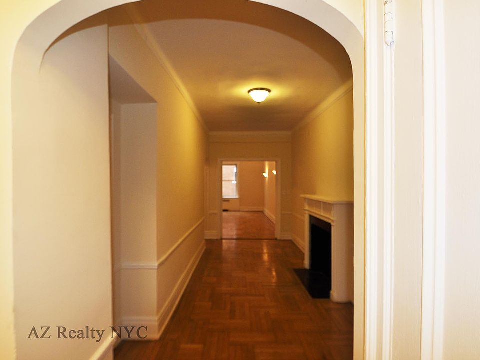 1st image of 1104 Lexington Ave APT 2D