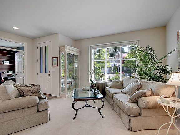 3rd image of 2105 NW Coyote Creek Ln
