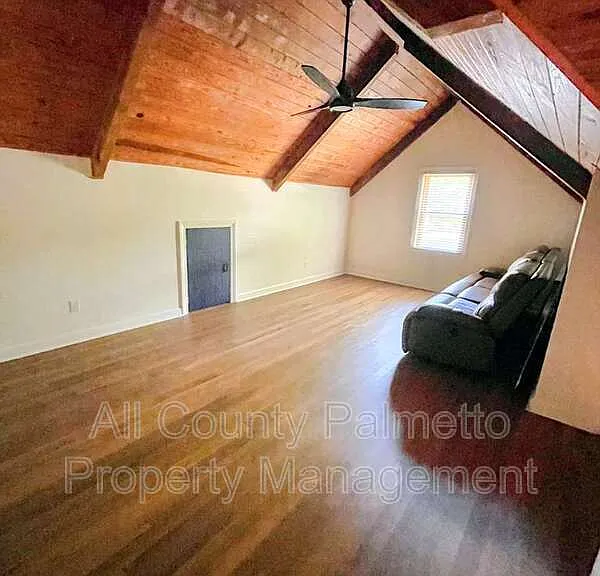 101 Huckleberry Ln — Photo 21