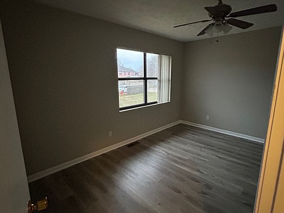 5th image of 1365 Middlesettlements Rd #1365