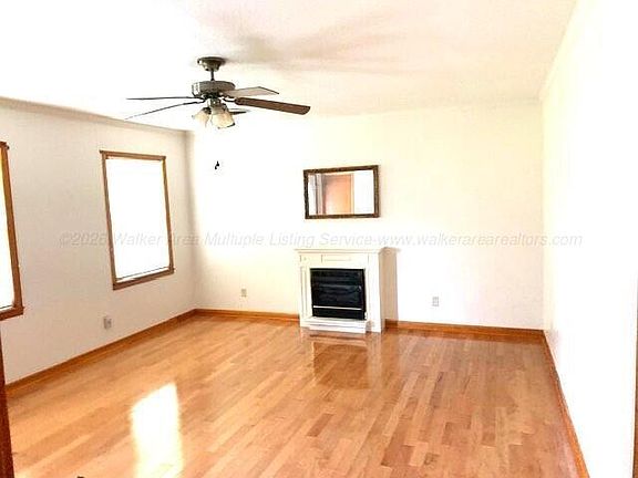 4th image of 2802 Wolf Rd