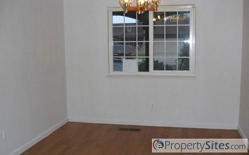 4th image of 2443 Alderwood Dr