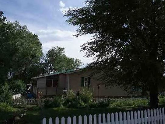 2nd image of 165 NW Dahlia Ave