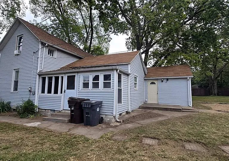 406 Saint Julian St — Photo 1