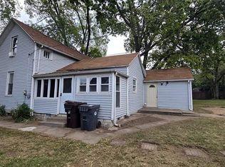 406 Saint Julian St, Pekin, IL 61554