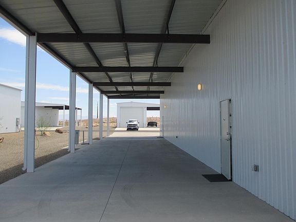 2nd image of 3493 E Heights Blvd