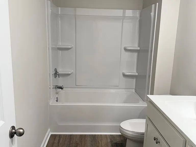 2528 Revolutionary Way — Photo 25