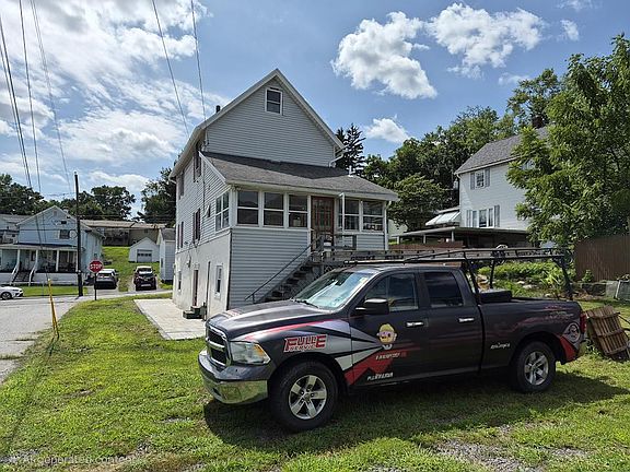 3rd image of 530 Cayuga St