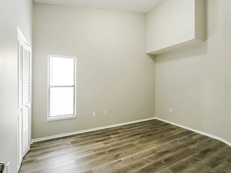 8046 Hathaway Dr — Photo 13