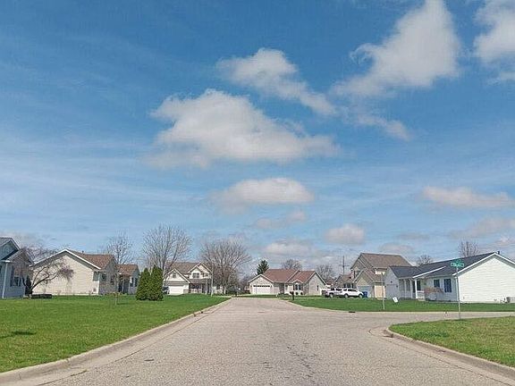 5th image of 10074 Blue Jay Dr
