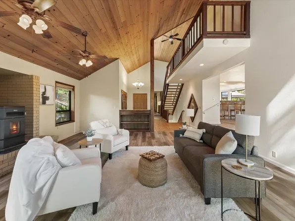 17444 Troy Ct, Grass Valley, CA 95949