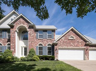 16769 Benton Taylor Dr, Chesterfield, MO 63005