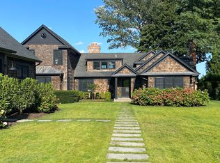 498 N Main St, Southampton, NY 11968