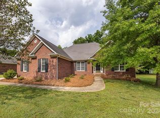 8230 Ferrell Pl, Harrisburg, NC 28075