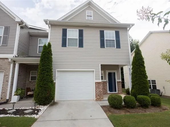 4727 Beacon Ridge Ln, Flowery Branch, GA 30542