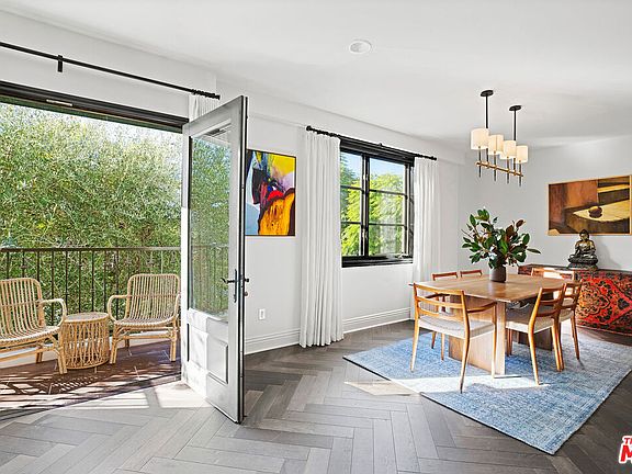 5th image of 718 N Croft Ave #201