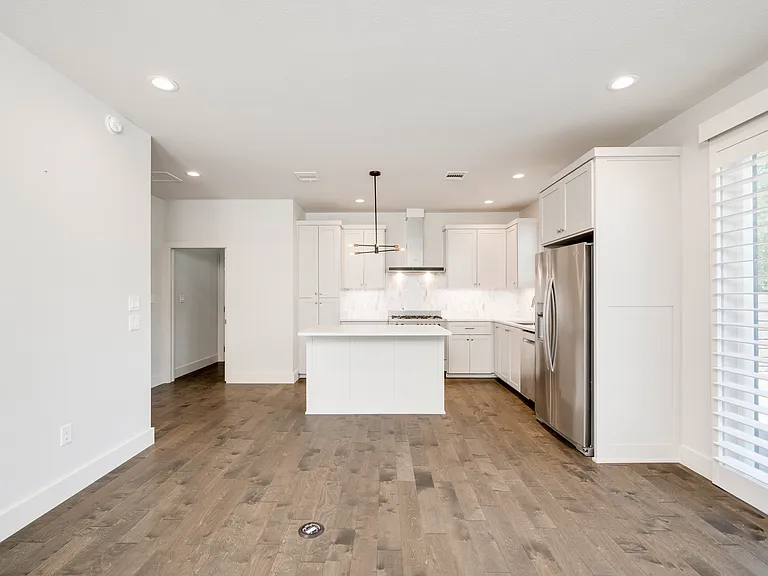 1412 Perez St #1 — Photo 12