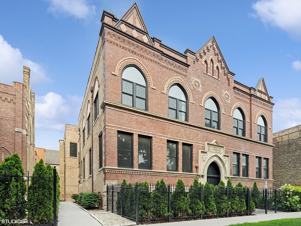 1st image of 915 N Hoyne Ave #9