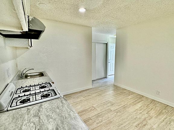 4th image of 44756 2nd St E APT 6