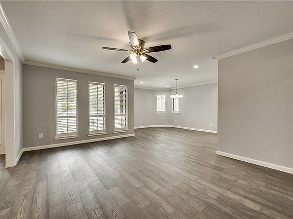 5th image of 6513 Winifred Dr
