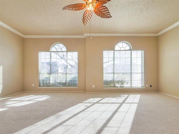 4th image of 867 Windy Meadow Dr