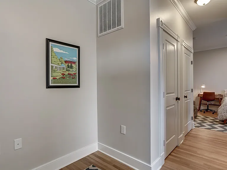 412 W Franklin St #D — Photo 9