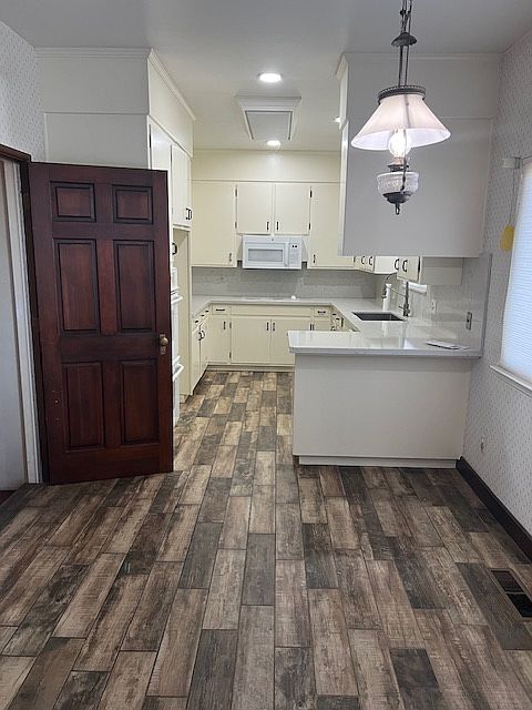 1st image of 2319 Tioga Ave