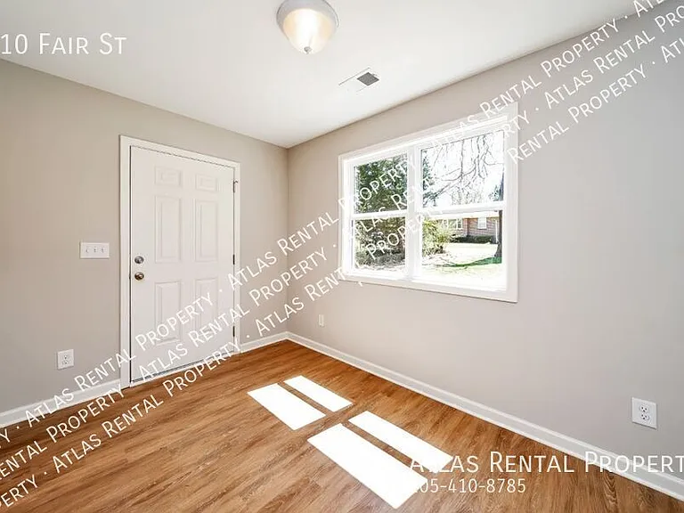 110 Fair St — Photo 10