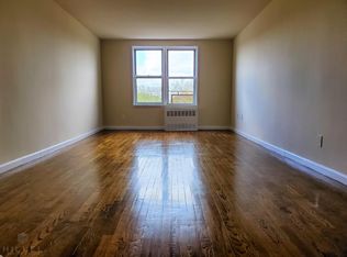 14202 84th Dr APT 5C, Briarwood, NY 11435