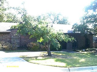 1025 Mountain Ter, Hurst, TX 76053