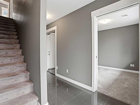 5th image of 111 N Rainbow Falls Gate #31