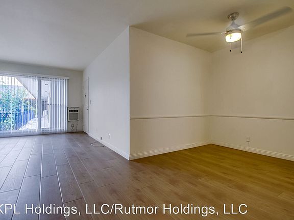 3rd image of 1737 N Orange Dr #22
