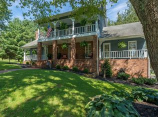 2011 Ridgefield Rd, Johnson City, TN 37601
