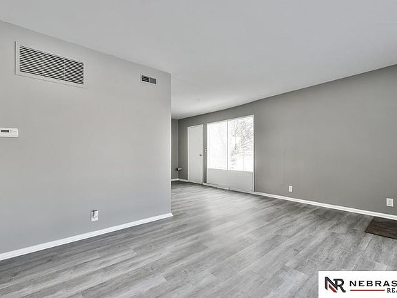 3rd image of 3807 Krug Ave