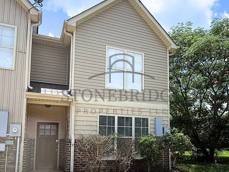 699 The Heights Ln — Photo 1