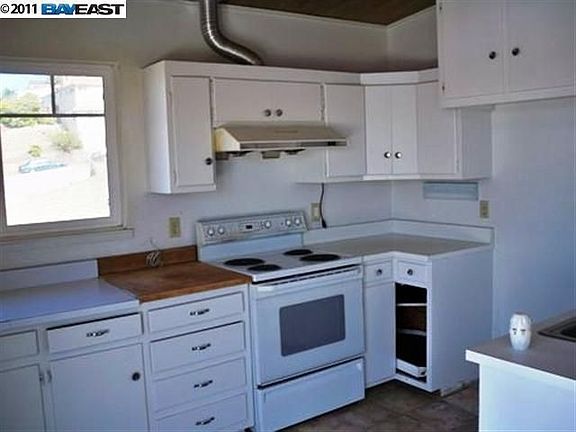 3rd image of 16660 Hannah Dr