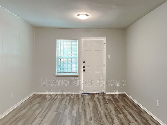 4th image of 219 Creek Cove Dr
