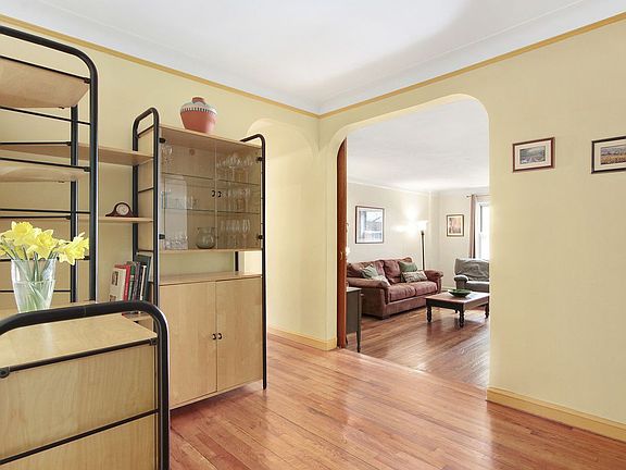 3rd image of 300 W 53rd St APT 1J