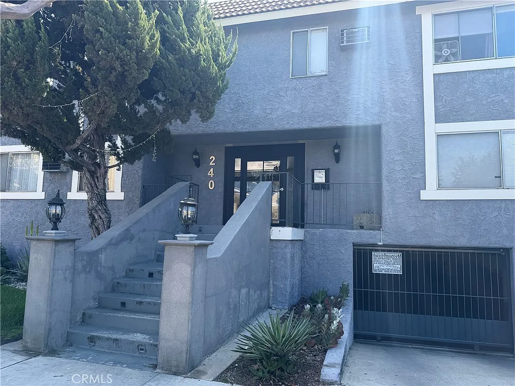 Building Photo - 240 W Verdugo Ave