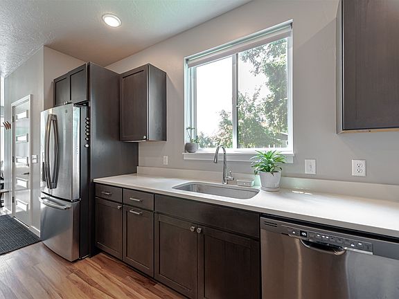 5th image of 1025 Grand Ave #1
