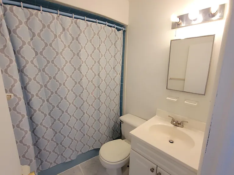 25 Bay Ter #2S — Photo 10