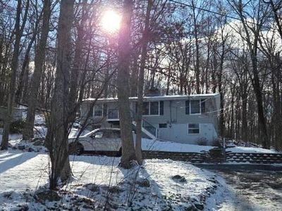 22 Greenhill Rd, Hamburg, NJ, 07419