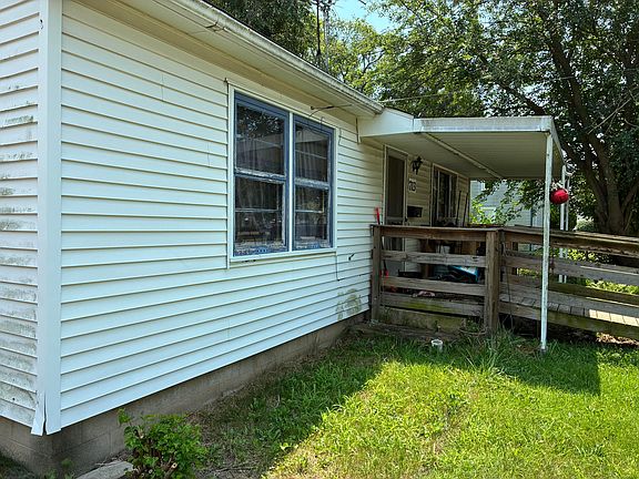 3rd image of 713 N Abigail St